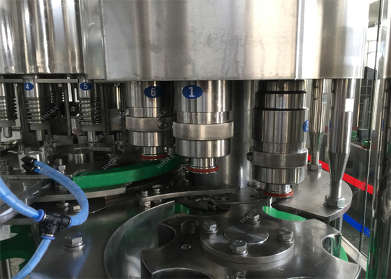 Porcellana Alta velocità di controllo dello SpA dell'attrezzatura/macchina dell'imbottigliamento del vino della birra di 13000 BPH fornitore