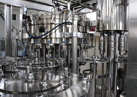 Porcellana La latta di soda ha carbonatato la capacità della valvola 30000BPH di alta precisione della macchina di rifornimento della bevanda fornitore